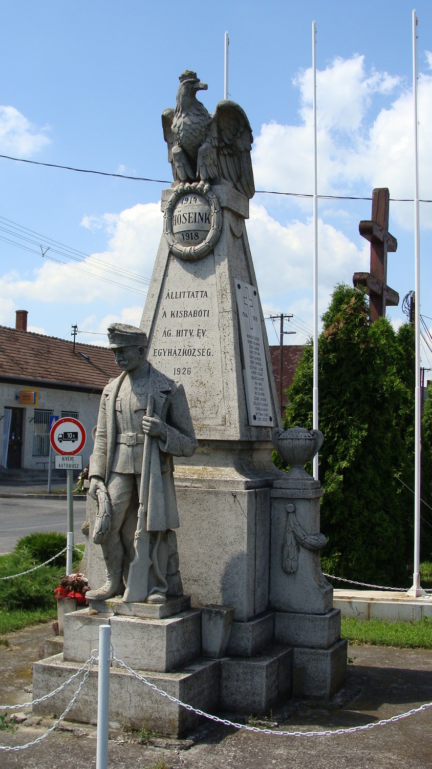 Kisbabot, világháborús emlékmű